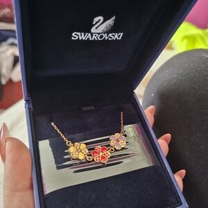 RARE SWAROVSKI NAIVE FLOWER NECKLACE, BN IN BOX $150